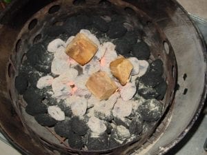 Firing the cooker using the Minion Method