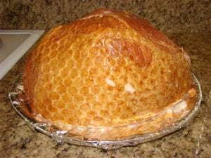 Ready-to-eat half ham with natural juices