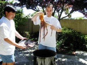 Geoff & Kevin load the octopus into the WSM
