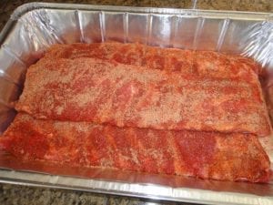 Spareribs with cinnamon/cumin rub applied