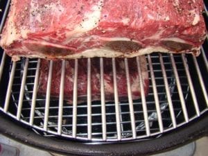 Peek at short ribs on the bottom cooking grate