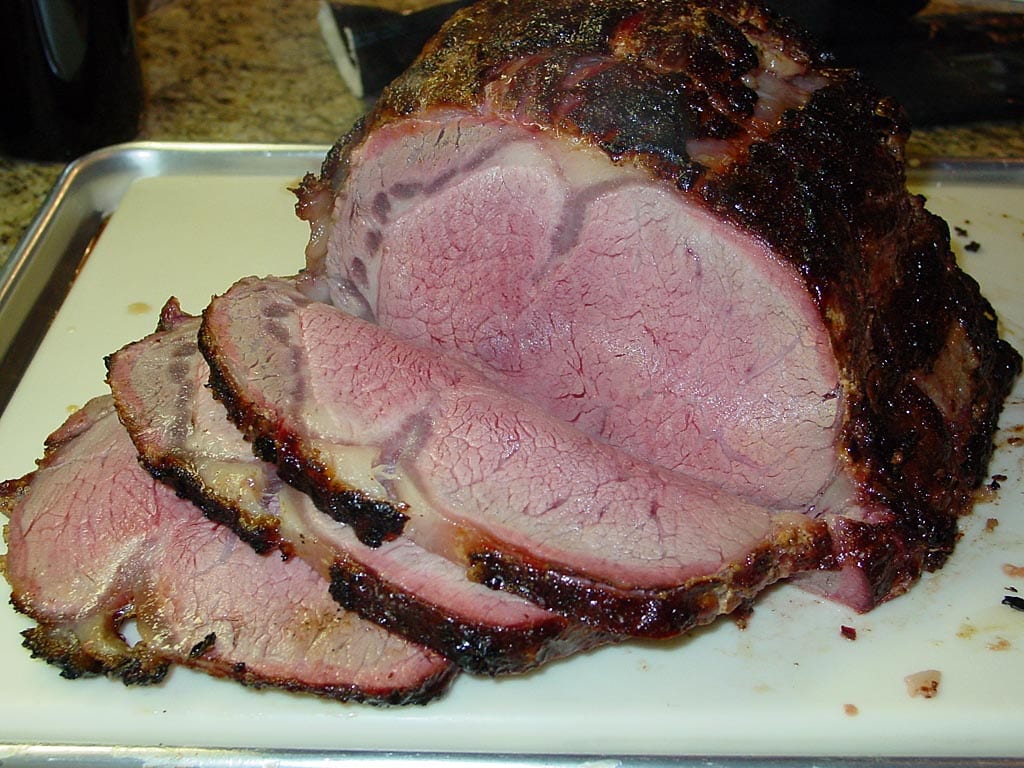 Sliced beef rib roast