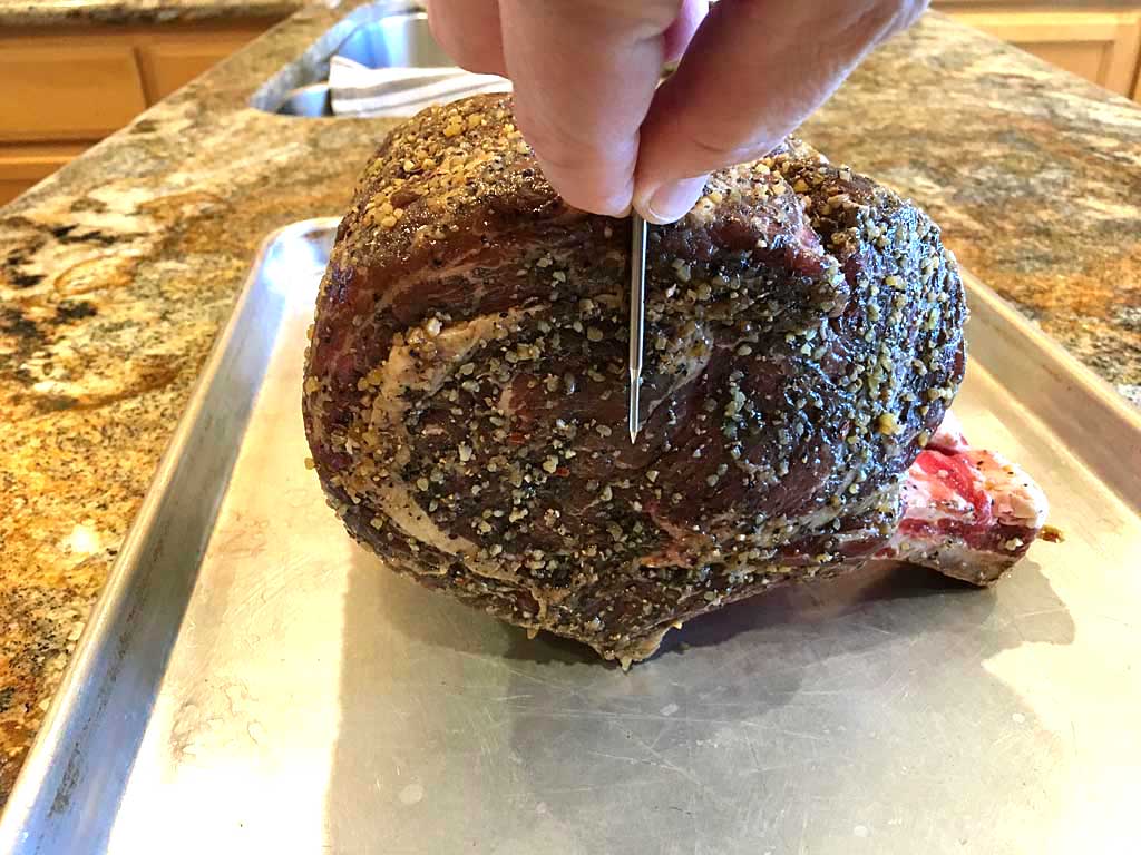 https://www.virtualweberbullet.com/wp-content/uploads/2019/02/standing-rib-roast-selection-preparation-18a.jpg