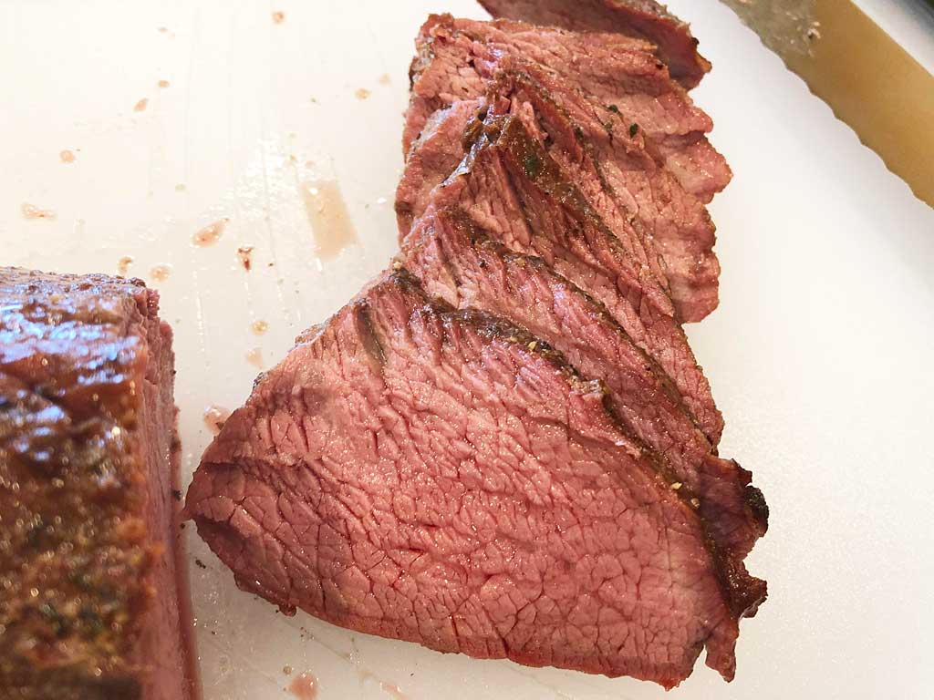 https://www.virtualweberbullet.com/wp-content/uploads/2019/06/tri-tip-low-slow-15.jpg