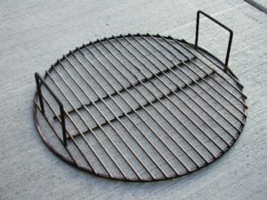 Welded handles on bottom cooking grate
