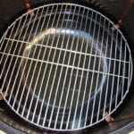 Bottom cooking grate