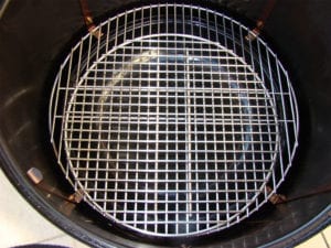 Overhead of nested bottom cooking grates