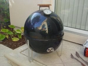 Grilling in the charcoal bowl