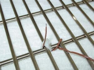 K-type bead probe thermocouple fastened to grate