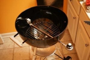 Gas burner tube and regulator