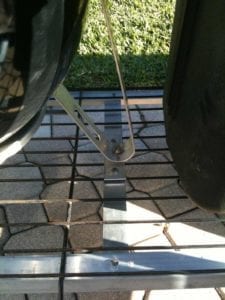 Close-up of beefed-up frame and leg attachment to frame