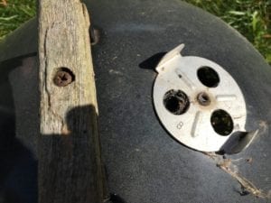 Close-up of Kevin's WSM lid damper