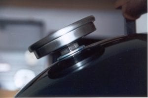 Trend thermometer mounted in lid