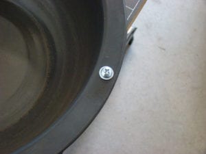 Round head machine screw with flat washer