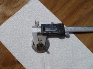 Measuring the threaded mounting base