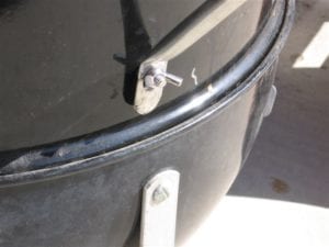 Close-up of tubular brace connection to middle cooking section