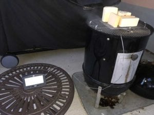 Setup of smoker and probe thermometer