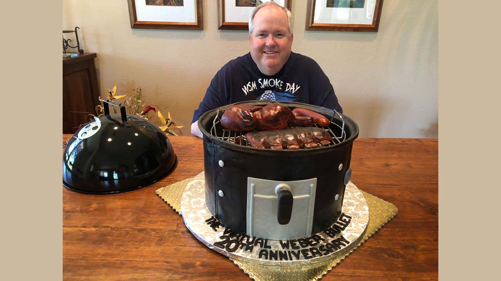 Chris Allingham with TVWB 20th Anniversary WSM Cake